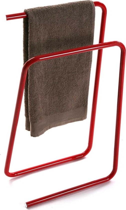 Červený kovový stojan na ručníky
