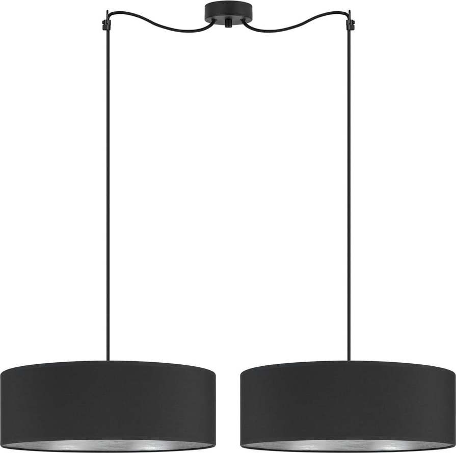 Černé dvouramenné závěsné svítidlo s detailem ve stříbrné barvě