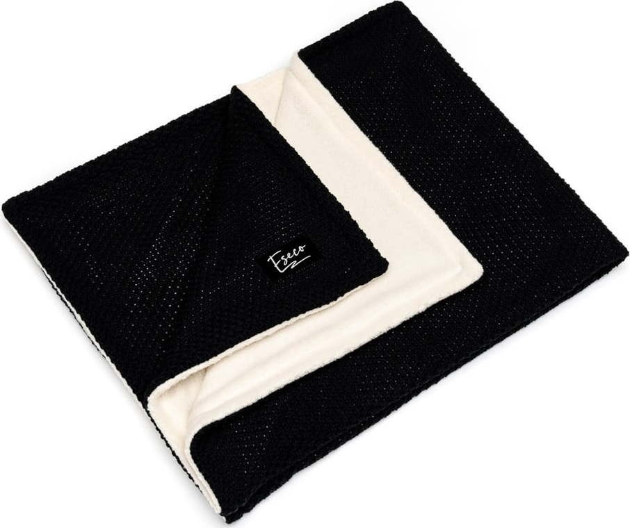 Černá dětská pletená deka